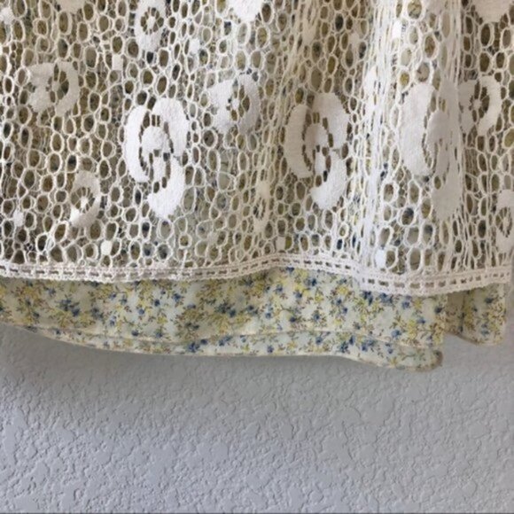 Daytrip Floral Crochet Overlay Tank Top L - Picture 7 of 7